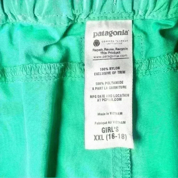 Patagonia Girls Green Bermuda Capri’s Size XXL 16/18 - Picture 13 of 13